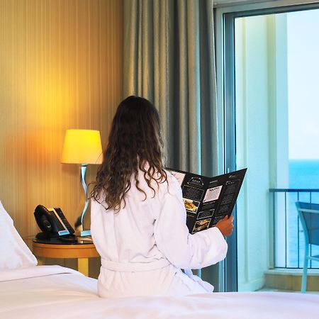 Riviera Hotel And Beach Lounge, Бейрут Экстерьер фото